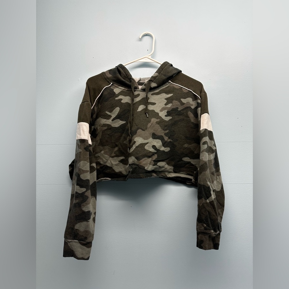 Women’s Aero Crop Pull Over Long Sleeve Hooded Camo Camouflage Sweatshirt M